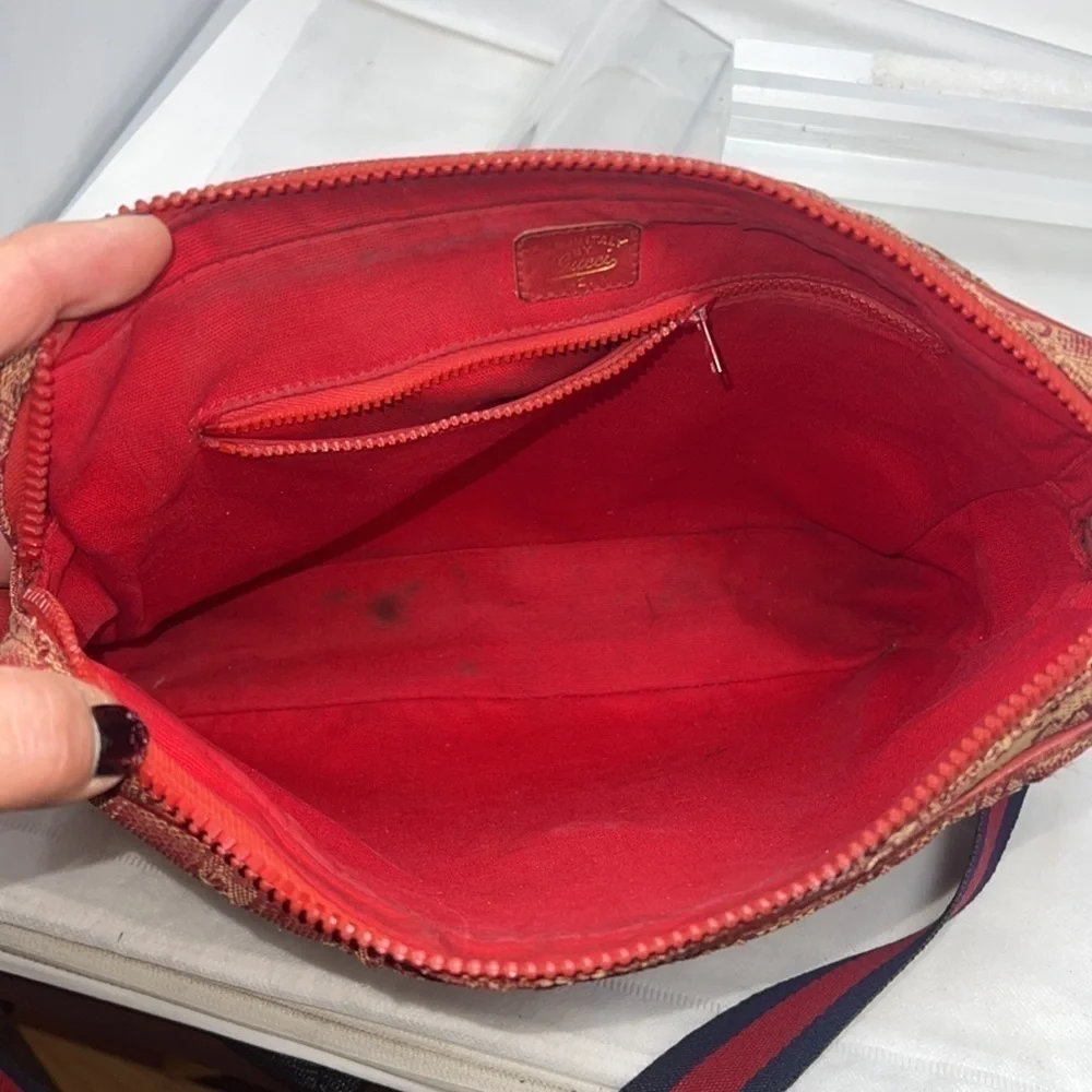 RARE VINTAGE RED GUCCI CANVAS SHOULDER BAG - Picture 12 of 14